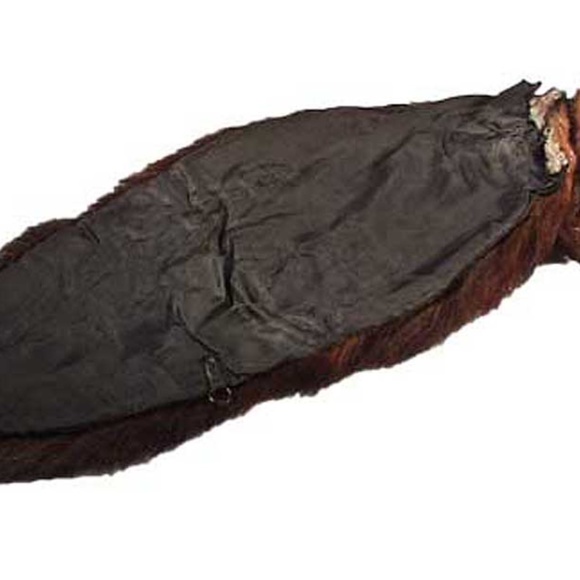 COLLAR, MUSKRAT FUR, LOOKS UNWORN, VERY THICK SOFT FUR, MEDIUM BROWN, 45 X 10 IN - Picture 7 of 7